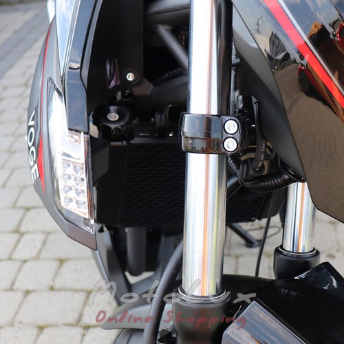 Voge 300R motorkerékpár, Loncin LX300-6 CR6, fekete szürkével, 2023
