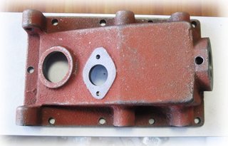 Upper gearbox cover R180