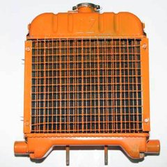 Cooling radiator on the XT 160 minitractor