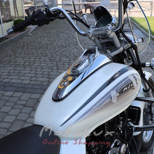Motorkerékpár Bajaj Avenger Cruise 220, white