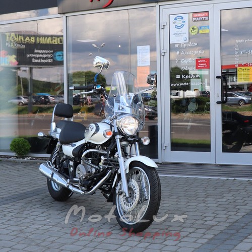 Motorcycle Bajaj Avenger Cruise 220, white