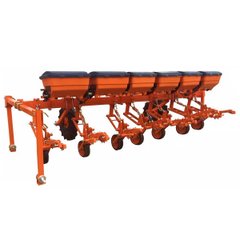 Kultivátor Favorit KNRF-4.2-04 pre traktor, so systémom pre hnojenie