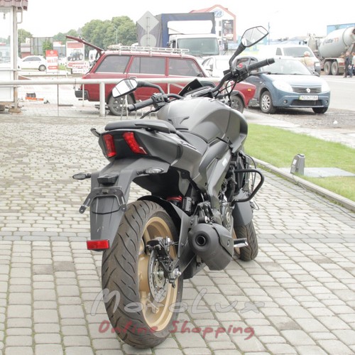 Motorcycle Bajaj Dominar D400 2018 Rock Matte Black