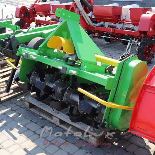 Pôdna fréza pre traktor Bomet 1.4 m
