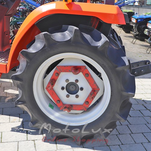 Kubota GT3 mini tractor with cutter, was in use, orange