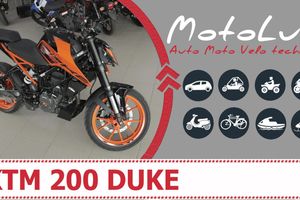 Motorkerékpár KTM Duke 200