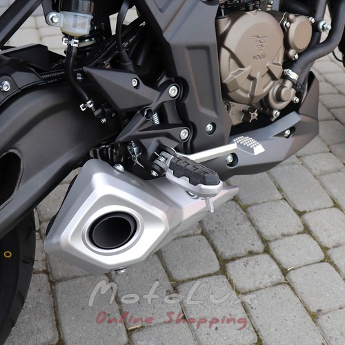 Voge 300R motorkerékpár, Loncin LX300 6 CR6, fekete szürkével, 2023