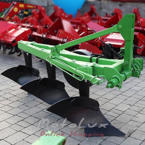 Three-Hull Plow for Tractor Bomet 3-25