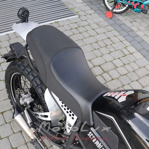 Geon Scrambler 250 országúti motorkerékpár, fekete, 2023