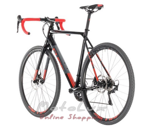 Közúti kerékpár Cube Attain,  28", keret 56 cm, 2019, fekete/piros