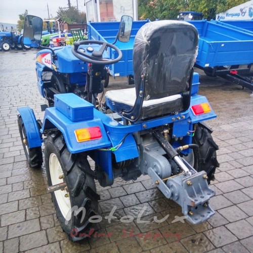 Kerti traktor Claus LX 155 új design