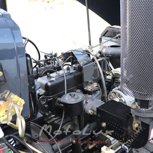 Kentavr 244 S minitraktor, (4+1)х2 váltó, 24 LE, keskeny kerék