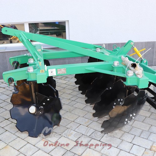Kotúčový agregát na predsejbové obrábanie pôdy typu AG-1.8-20 pre traktory 40 HP