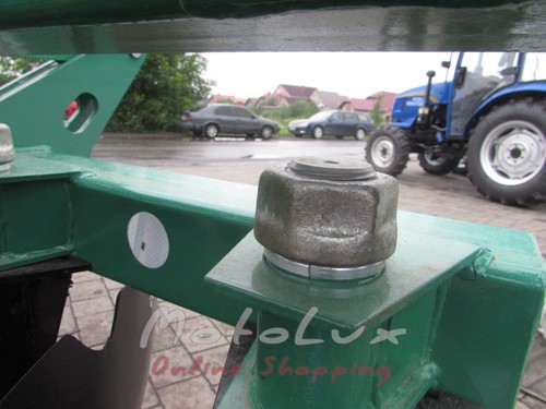 Kotúčový agregát na predsejbové obrábanie pôdy typu AG 2.1-20 pre traktory 55-80 HP