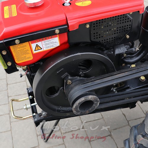 Dieselový dvojkolesový malotraktor Kentavr МB 1080 D-8, 8 HP red + fréza
