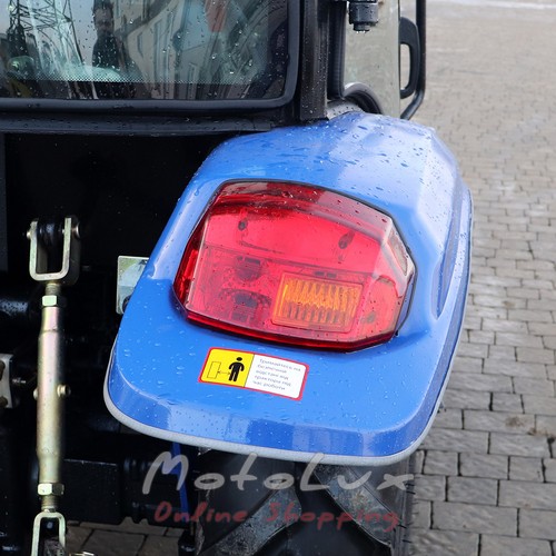 Traktor DW 404 АC, 40 HP, 4x4, 4 valce, 2 hydraulické vývody, kabína blue