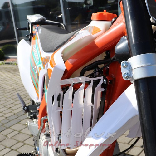 Motocykel BSE J4 Enduro