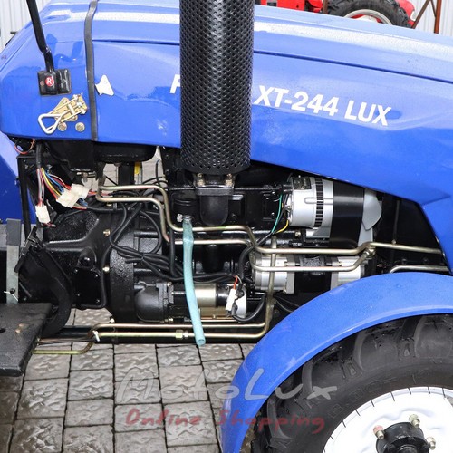 Xingtai XT 244 minitraktor, 24 LE, 4x4, (3+1)x2 váltó