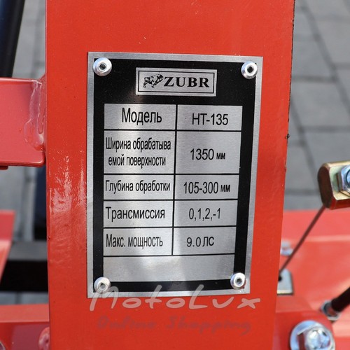 Egytengelyes dízel kézi inditású kistraktor Zubr NТ-135, 9 LE