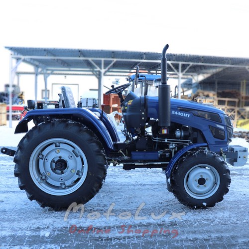 Traktor DW 244 GHT, 24 LE, 4х4, keskeny kerék, KM 385