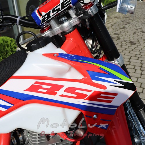 Motorkerékpár BSE S2 250 Enduro