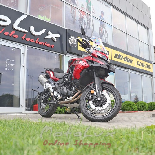 Benelli TRK 502X ABS Terénny cestovný motocykel, 2022, čierna s červenou