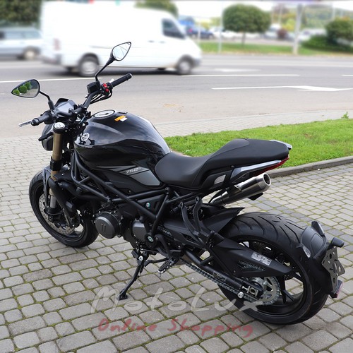 Мотоцикл Benelli 752S, черный