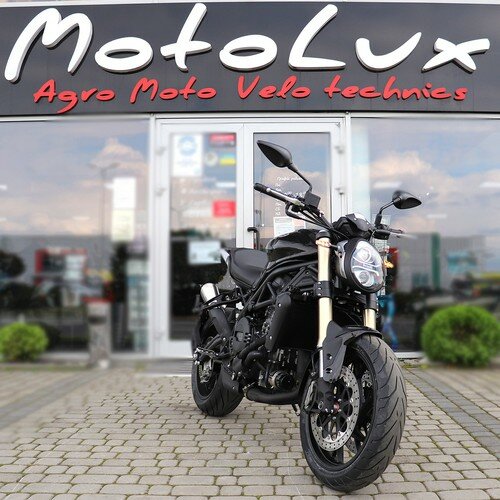 Benelli motorcycle 752S