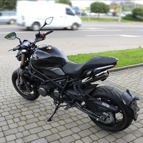Benelli motorcycle 752S