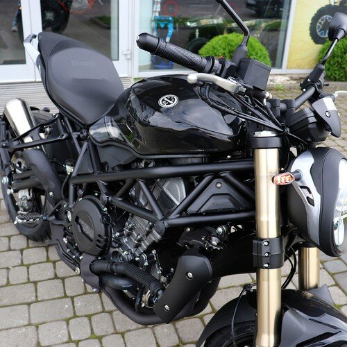 Benelli motorcycle 752S