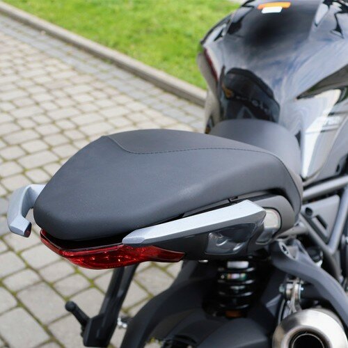 Benelli motorcycle 752S