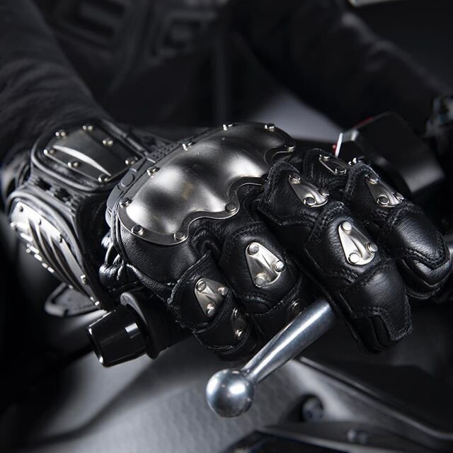 Metal best sale motorcycle gloves