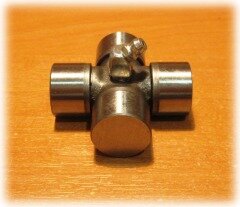 Хрестовина 22 х 54,8 тракторна