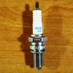 Gyertya DR8EA V250C / V250VXR